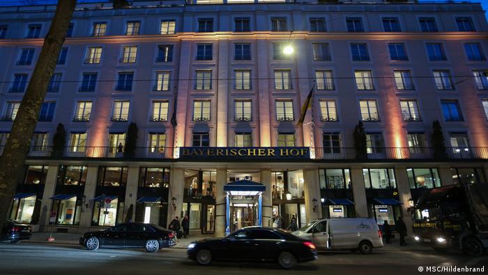 Мюнхенський готель Bayerischer Hof, де 18-19 лютого пройде конференція з безпеки