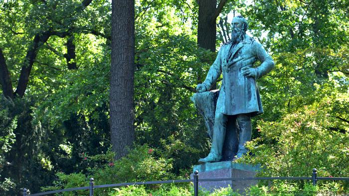Deutschland Denkmal von Turnvater Friedrich Ludwig Jahn in Berlin