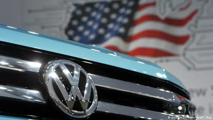 Volkswagen на фоне американского флага