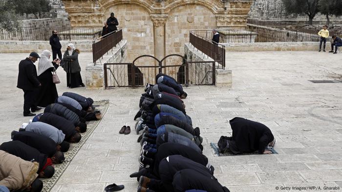 Gläubige auf dem Areal der Al-Aksa-Moschee