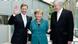 Koalicjanci: Angela Merkel (CDU) w towarzystwie Guido Westerwelle (FDP) i Horsta Seehofera (CSU) Koalicjanci: Angela Merkel (CDU) w towarzystwie Guido Westerwelle (FDP) i Horsta Seehofera (CSU)