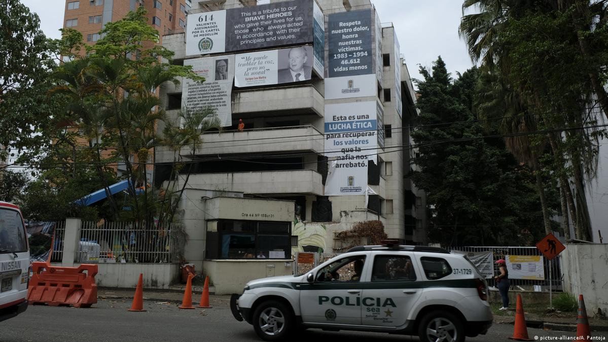 Men of Deeds | Rotten Tomatoes, image size:1199x674