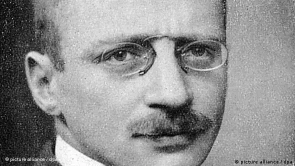 Undatiertes Porträt des deutschen Chemikers Fritz Haber (1868-1934). Er war ein Pionier der chemischen Kriegsführung. Im Jahr 1918 erhielt Haber den Nobelpreis für Chemie für die Synthese von Ammoniak aus dessen Elementen.
