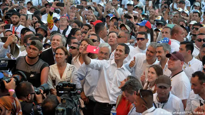 Хуан Гуайдо, а также президенты Чили и Колумбии Себастьян Пинера и Иван Дуке на концерте в поддержку Венесуэлы