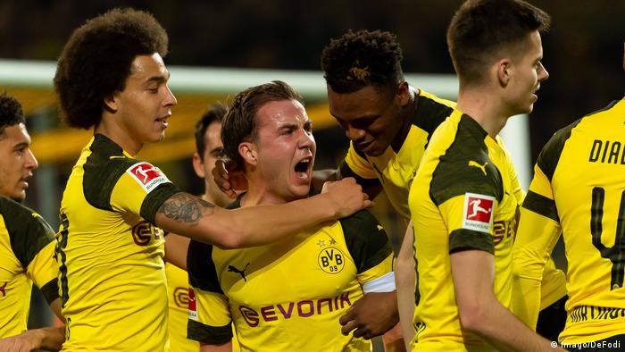 Fußball Bundesliga Borussia Dortmund v Bayer Leverkusen Torjubel 3:1