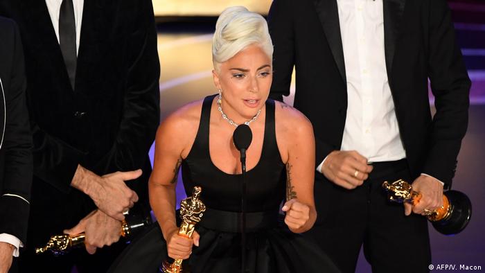 Lady Gaga reçoit le prix de la meilleure chanson originale lors de la 91e cérémonie annuelle des Oscars