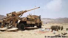 ****Bitte Sperrfrist beachten!!!!****
Saudis fire shells toward Yemen Saudi Arabia s border guard force fires shells toward Yemen, targeting the Shia Houthi militants, on June 3, 2015, from Najran, southern Saudi Arabia. PUBLICATIONxINxGERxSUIxAUTxHUNxONLY
Saudis Fire Shells Toward Yemen Saudi Arabia S Border Guard Force Fires Shells Toward Yemen targeting The Shia Houthi militant ON June 3 2015 from Najran Southern Saudi Arabia PUBLICATIONxINxGERxSUIxAUTxHUNxONLY