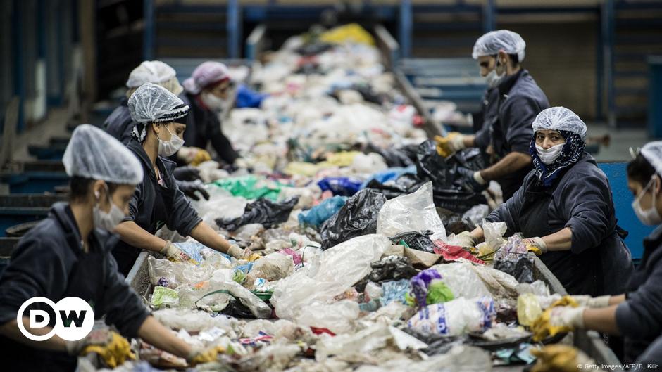 النفايات غير أخطار مباشرة من التلوث البيئي