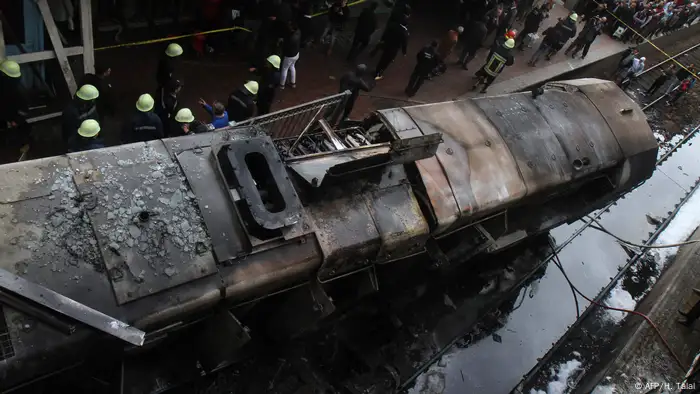 Ägypten Feuer am Hauptbahnhof von Kairo