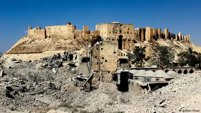 Syrien, Eingang zur Zitadelle von Aleppo (Sultan Kitaz)