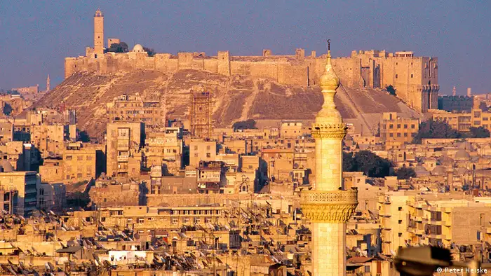 Syrien, Aleppo: Blick über die Altstadt von Westen auf die Zitadelle (Peter Heiske)