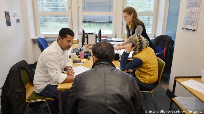 Deutschland Migration Beratung für Asylbewerber