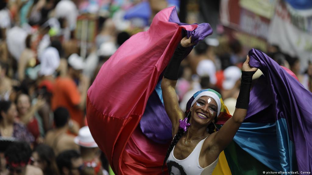 Rio De Janeiro Kicks Off Carnival With Flashy Response To Jair Bolsonaro News Dw 02 03 19