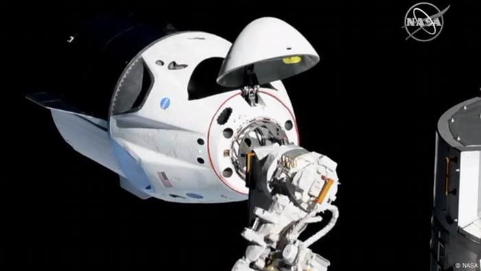 SpaceX Dragon angedockt an der ISS