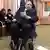 Buteflika en silla de ruedas, durante las elecciones regionales de 2017.