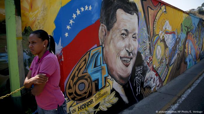 Guaidó tendría que ganar el apoyo de la mayoría, incluidos los chavistas descontentos con la gestión de Maduro.