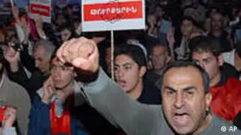 Armenischer Protest gegen Vertrag über Wiederaufnahme der diplomatischen Beziehungen