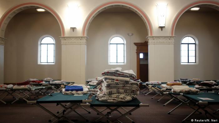 Bildergalerie Kloster und Motel in Arizona werden zu Flüchtlingsunterkünften (Reuters/N. Neri)