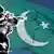 حملات چند هفته پیش شورشیان درقلب استحکامات نظامی پاکستان درشهرراولپندی و گروگانگیری برق آسای آنها، ترس تسلط افراط گرایان برسلاحهای اتومی پاکستان را افزایش داده است.
