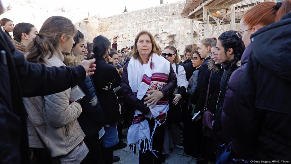 Jewish women orthodox