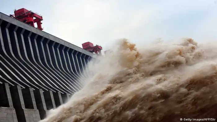 China Umwelt l Drei-Schluchten-Staudamm in Yichang (Getty Images/AFP/Str)