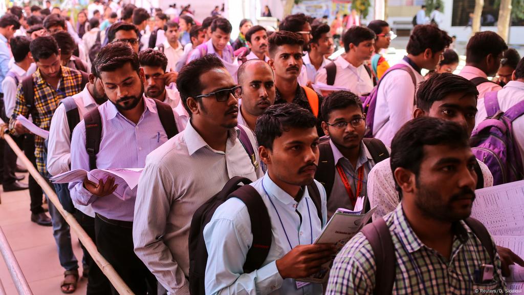 Coronavirus: India will take ′years′ to recover from unemployment crisis |  Asia | An in-depth look at news from across the continent | DW | 17.09.2020