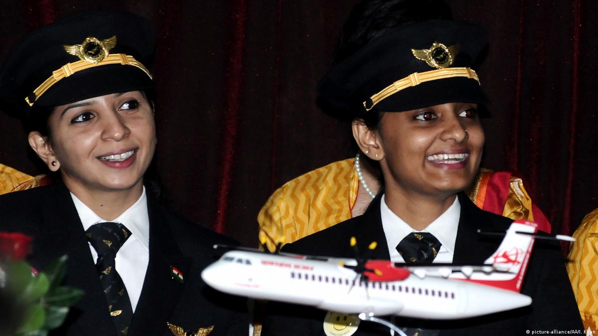 India – gender equality pioneer in aviation – DW – 03/15/2019