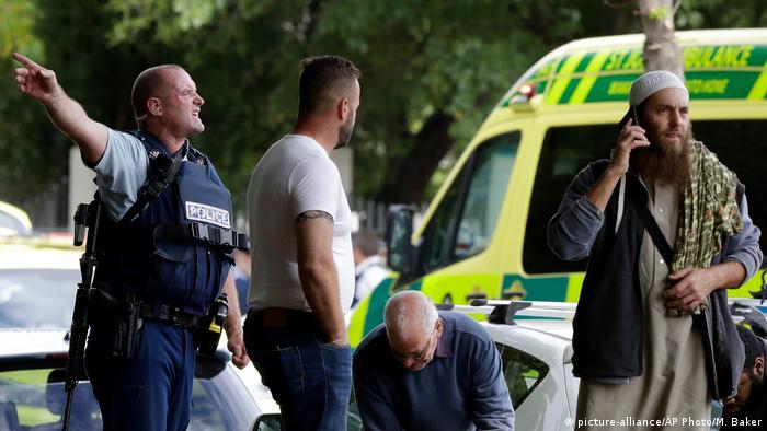 Neuseeland Schießerei in Moschee in Christchurch (picture-alliance/AP Photo/M. Baker)