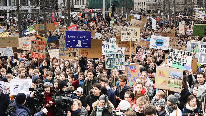 Fridays for future Schüler Schülerinnen Streik Schulstreik Klima Klimawandel Berlin