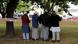 Christchurch Terroranschlag Muslime vor Moschee Christchurch Terroranschlag Muslime vor Moschee