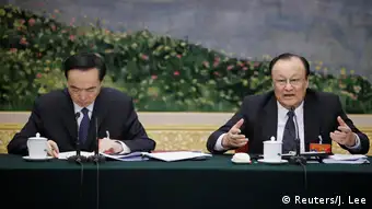 China Peking Behördenvertreter der Autonomen Region Xinjiang der Uiguren