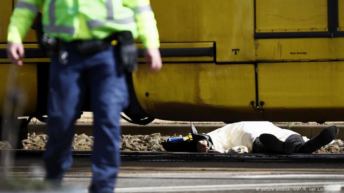Verletzte nach Schießerei in Utrecht (picture-alliance/ANP/R. van Lonkhuijsen)