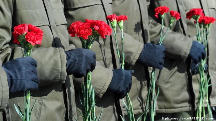 Там само за девет дни смъртта си са намерили 9000