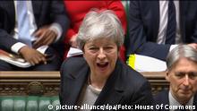 HANDOUT - 20.03.2019, Großbritannien, London: Dieses vom House of Commons zur Verfügung gestellte Videostandbild zeigt Theresa May (M), Premierministerin von Großbritannien, während der Fragestunde «Questions to the Prime Minister» (Fragen an die Premierministerin) im Unterhaus des britischen Parlaments. Foto: House Of Commons/PA Wire/dpa - ACHTUNG: Nur zur redaktionellen Verwendung und nur mit vollständiger Nennung des vorstehenden Credits +++ dpa-Bildfunk +++ |