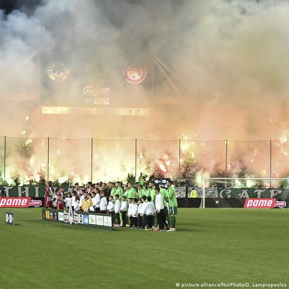 Fanion AEK Athènes – Grèce – Wimpel Drapeau De Supporteur Football
