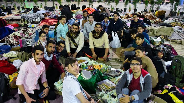 Neujahrsfest in einer iranischen Moschee 