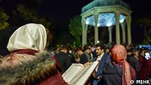 Neujahr bei Grab von iranischem Nationaldichter Hafez.