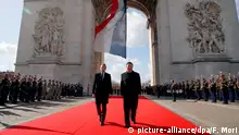 Frankreich - der französische Präsident Emmanuel Macron und sein chinesischer Amtskollege Xi Jinping (picture-alliance/dpa/F. Mori)