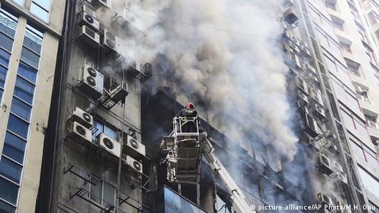 Bangladesh Police Arrest Blaze Building Owners Dw 03312019 8497