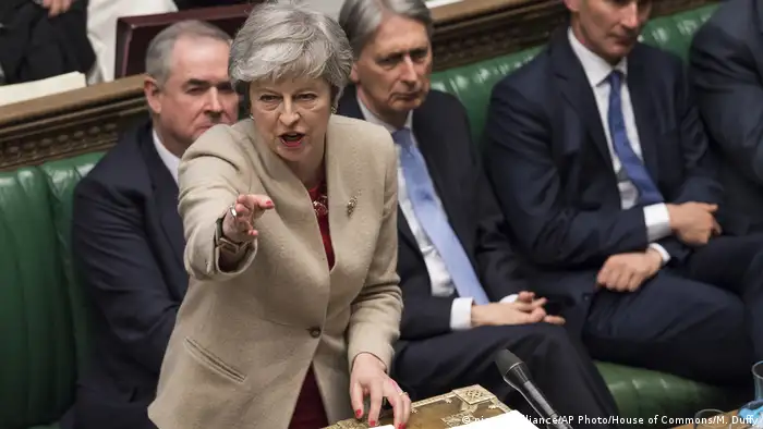 Großbritannien London - Debatte zum Brexit | Theresa May (picture-alliance/AP Photo/House of Commons/M. Duffy)