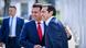 Nord-Mazedonien Alexis Tsipras mit dem mazedonischen Kollegen Zoran Zaev in Skopje Nord-Mazedonien Alexis Tsipras mit dem mazedonischen Kollegen Zoran Zaev in Skopje