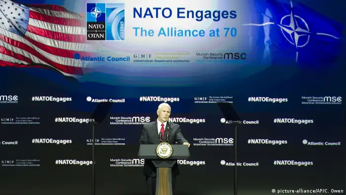 USA, Washington: Mike Pence - NATO - Atlantischer Rat (picture-alliance/AP/C. Owen)