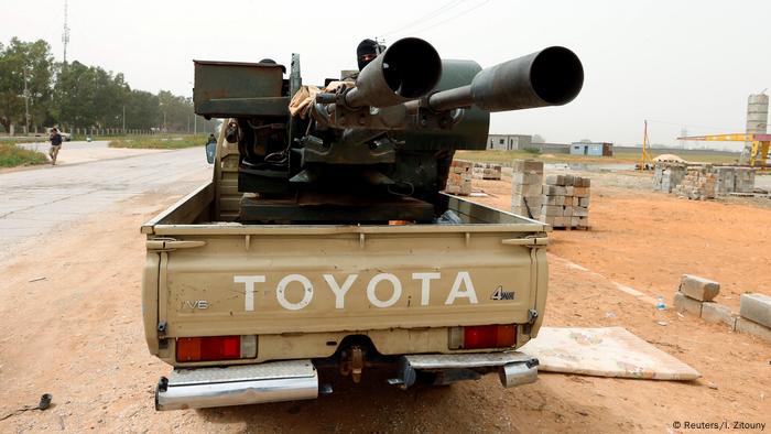 Libyen Bewaffnete Gruppen aus Misrata ziehen um, um Tripoli zu verteidigen (Reuters/I. Zitouny)