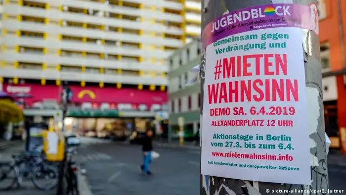 Deutschland Protest gegen steigende Mieten in Berlin