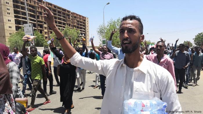 Sudan Anti-Regierungsproteste in Khartum (Getty Images/AFP/A. Shazly)