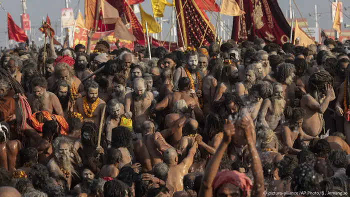 Indien - Hindu Nationalismus (picture-alliance/AP Photo/B. Armangue)