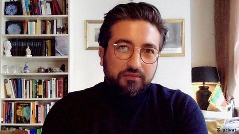 دامون گلریز، تحلیلگر سیاسی