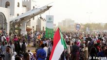 Військові Судану обіцяють не триматися за владу і не екстрадувати поваленого президента