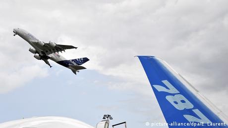 Paris Air Show 2011 | Boeing & Airbus