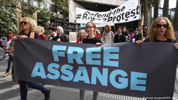 Australien Sydney - Proteste gegen die Festnahme von Julian Assange